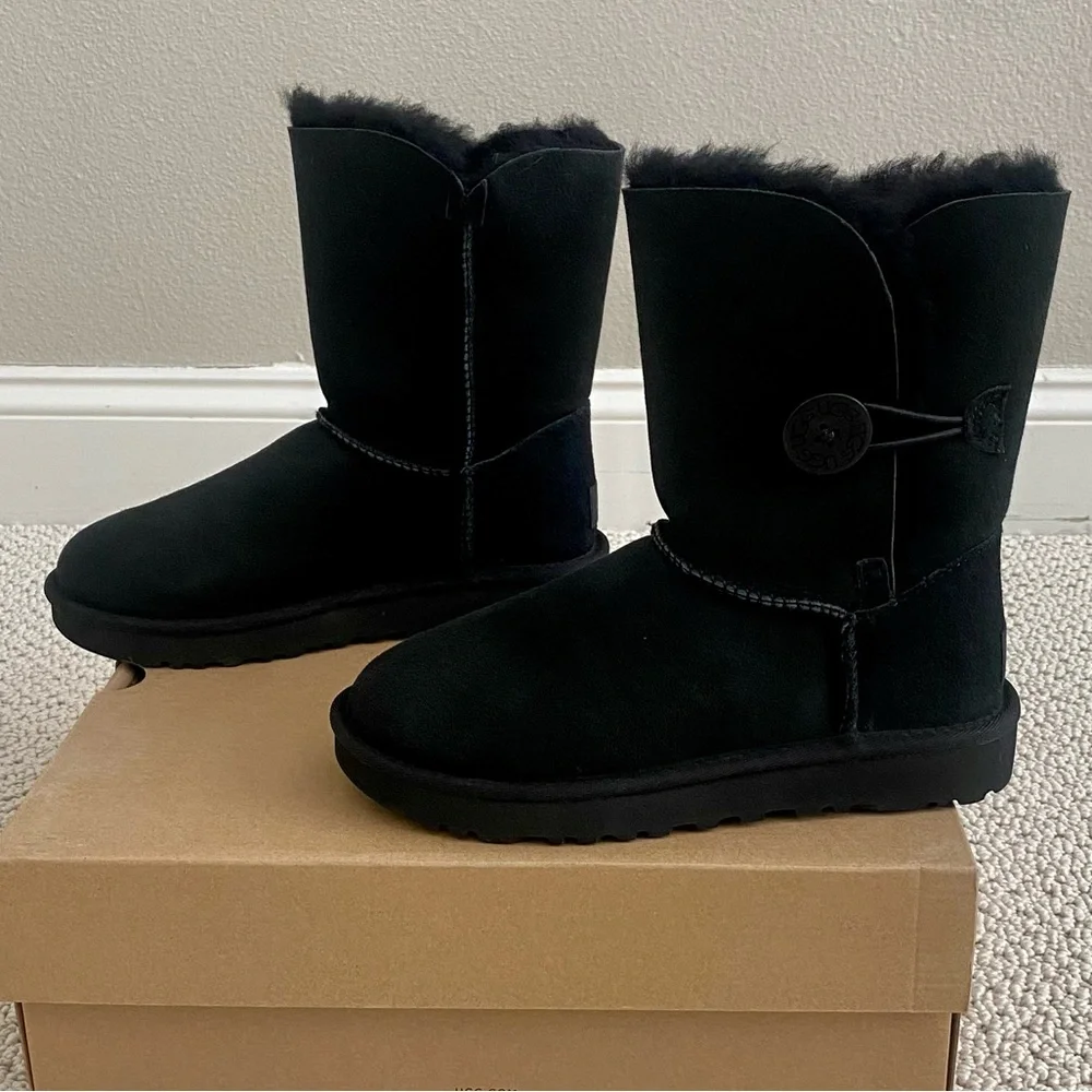 NEW UGG Bailey Button ll Boots